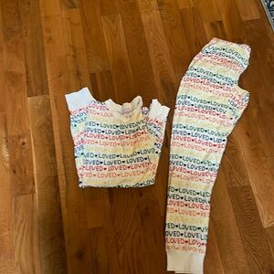 Hanna Anderson LOVED unisex S PJ’s.  Worn once.